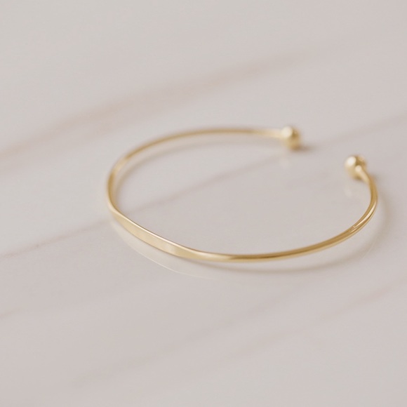Dainty Ball Bracelet | 14k Gold Plated - Picture 8 of 11